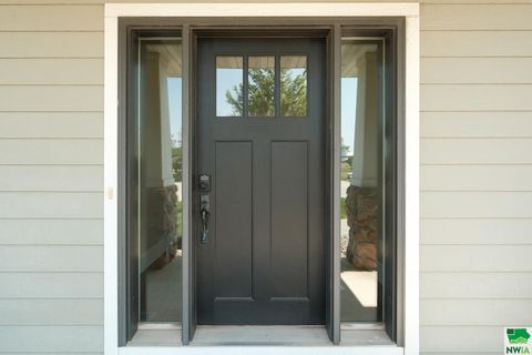 Tiny photo for 103 Andrews Court, Alton, IA 51003 (MLS # 829178)