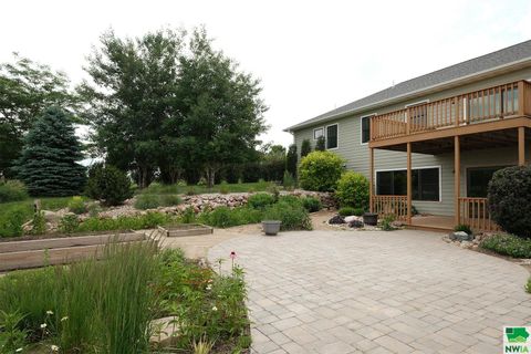 Tiny photo for 103 Andrews Court, Alton, IA 51003 (MLS # 829178)