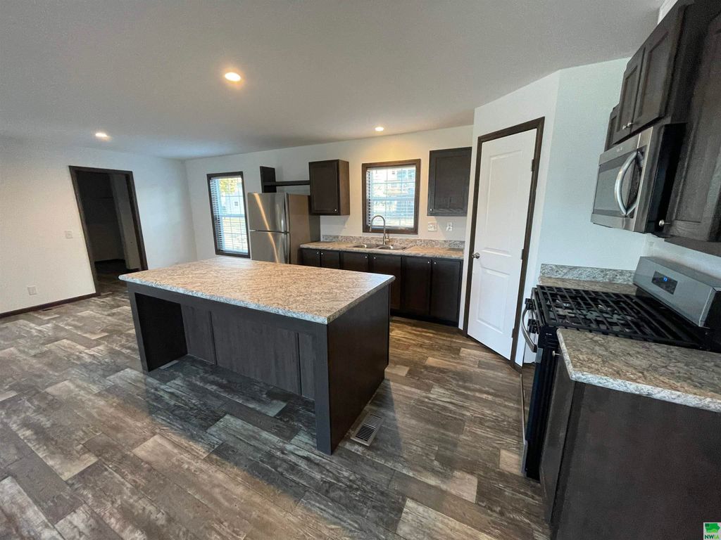 Photo of 1814 Ave K, Hawarden, IA 51027 (MLS # 826763)