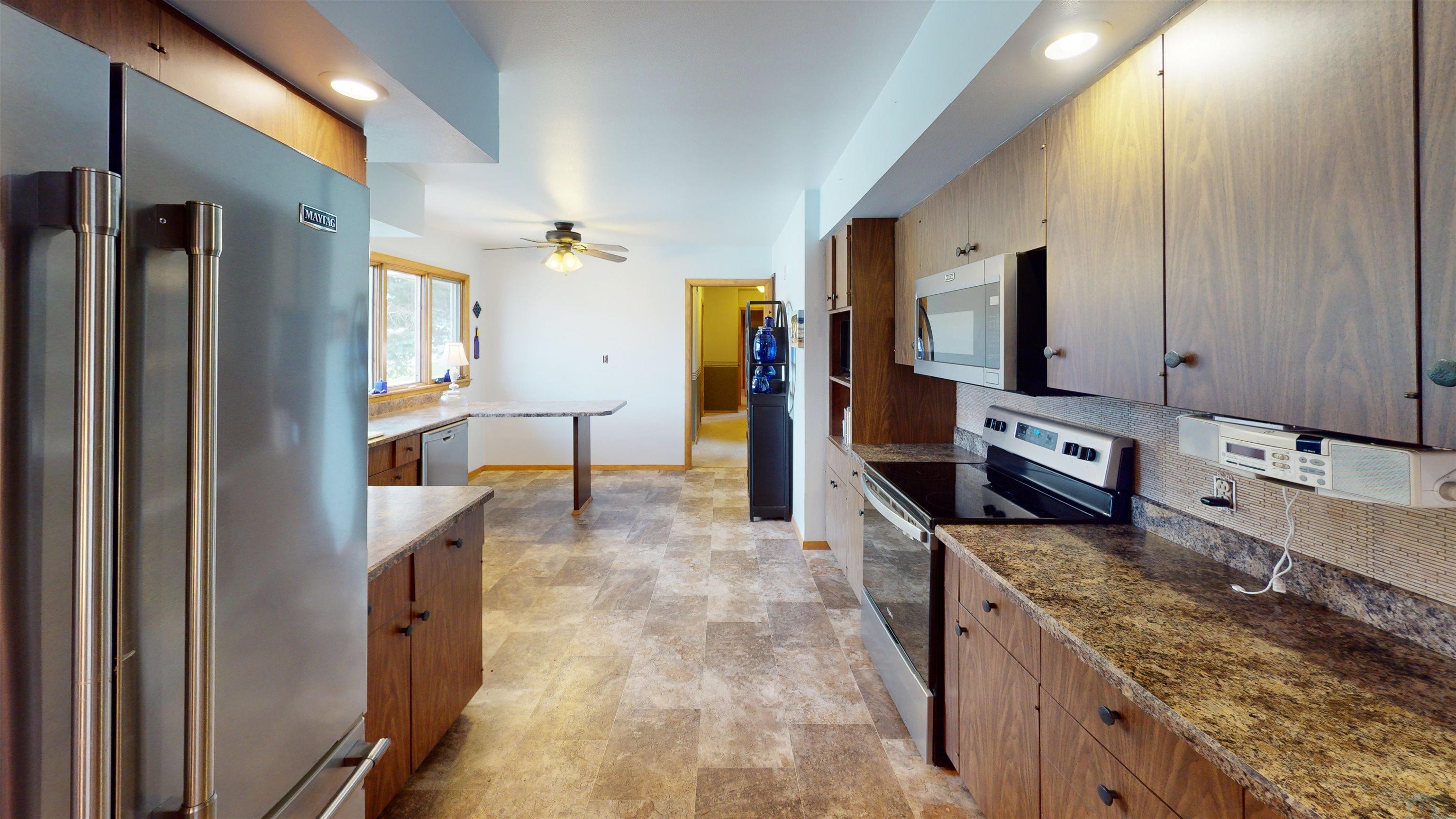 416 W 2nd St. - Photo 4