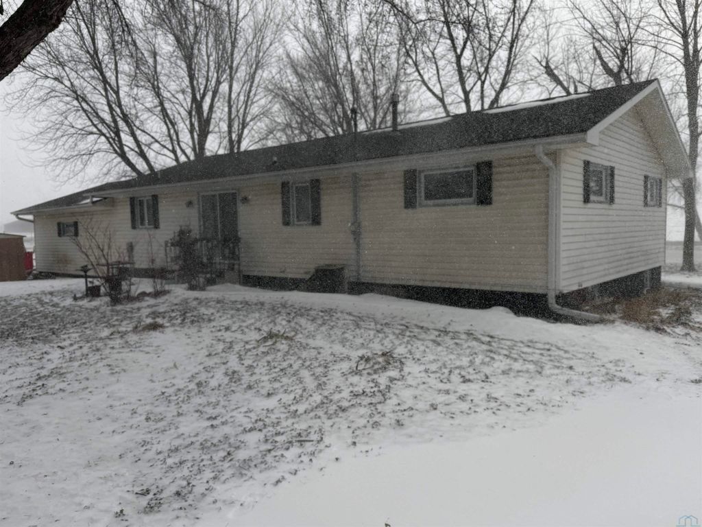 Photo of 505 S Sherman St, Boyden, IA 51234 (MLS # 831283)