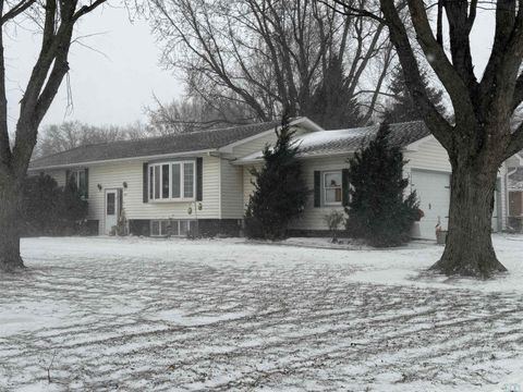 Photo of 505 S Sherman St, Boyden, IA 51234 (MLS # 831283)