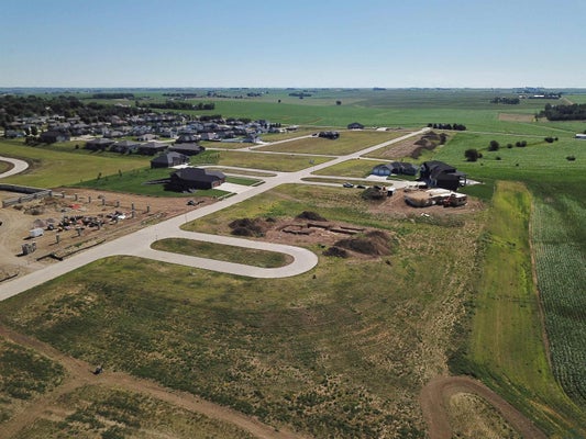 DOGWOOD DR SE, LE MARS, IA 51031 - Image ae7ddc4fb11caeda8e77f1e86ae2aa5e/2339403640