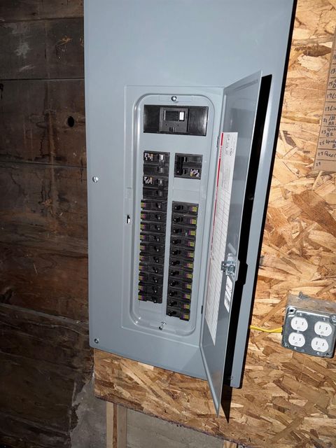 Tiny photo for 809 6th Street, Sheldon, IA 51201 (MLS # 832082)