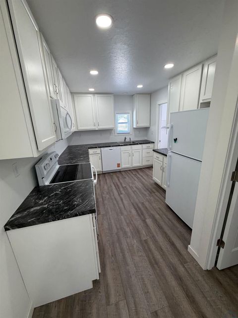 Tiny photo for 809 6th Street, Sheldon, IA 51201 (MLS # 832082)