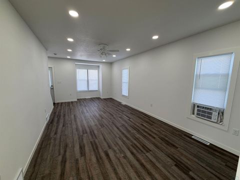 Tiny photo for 809 6th Street, Sheldon, IA 51201 (MLS # 832082)