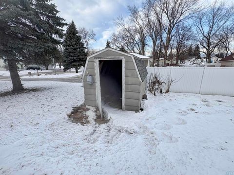 Tiny photo for 1301 14th St, Sheldon, IA 51201 (MLS # 831282)