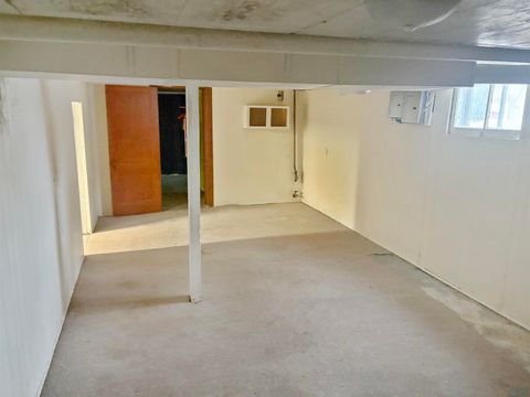 Tiny photo for 1301 14th St, Sheldon, IA 51201 (MLS # 831282)