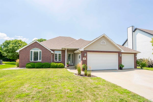 484 BLUESTEM TRL, NORTH SIOUX CITY, SD 57049 - Image b19396abfecc3bd8a74ffe150a2eb193/4199232451