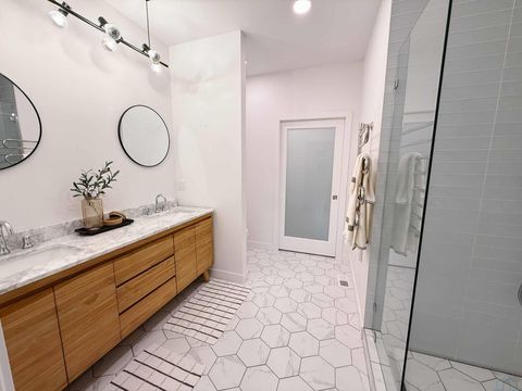 Tiny photo for 1002 Abby Rd, Alton, IA 51003 (MLS # 831080)