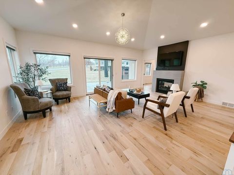 Tiny photo for 1002 Abby Rd, Alton, IA 51003 (MLS # 831080)