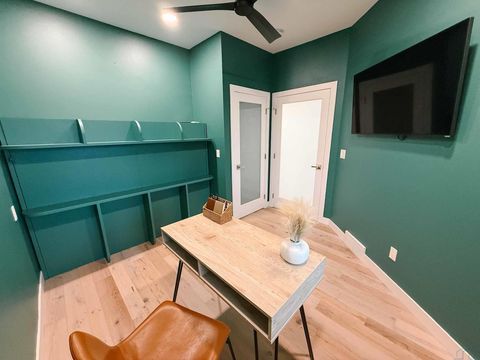 Tiny photo for 1002 Abby Rd, Alton, IA 51003 (MLS # 831080)