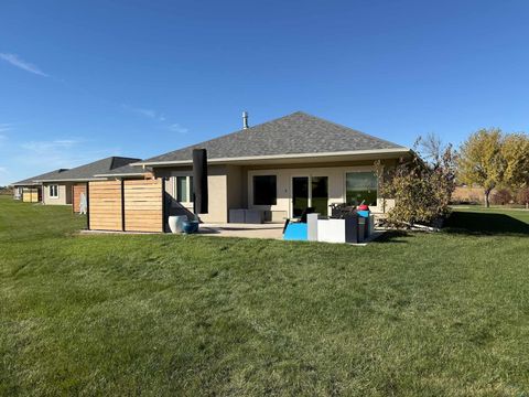 Tiny photo for 1002 Abby Rd, Alton, IA 51003 (MLS # 831080)