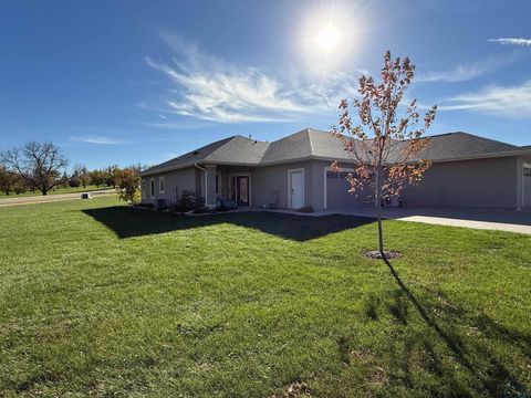 Photo of 1002 Abby Rd, Alton, IA 51003 (MLS # 831080)