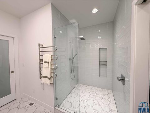 Tiny photo for 1002 Abby Rd, Alton, IA 51003 (MLS # 831080)