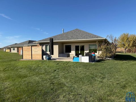 Tiny photo for 1002 Abby Rd, Alton, IA 51003 (MLS # 831080)