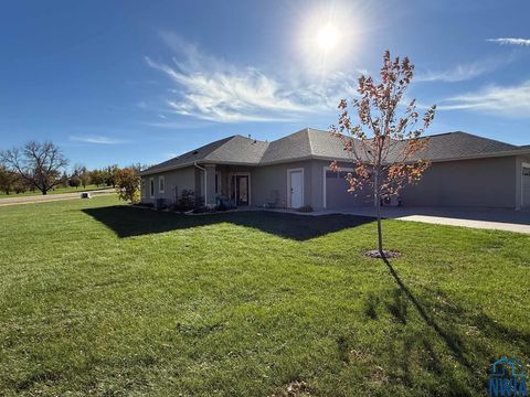 Photo of 1002 Abby Rd, Alton, IA 51003 (MLS # 831080)