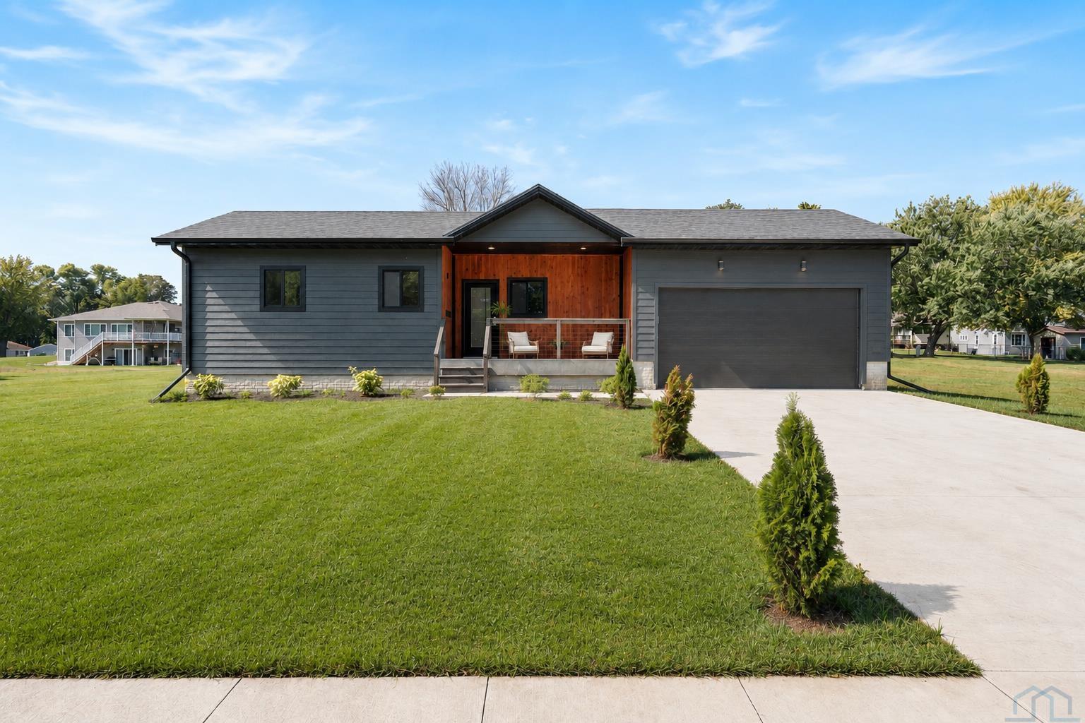 Photo 1 of 49 — 707 S Greene, Rock Rapids, IA 51246