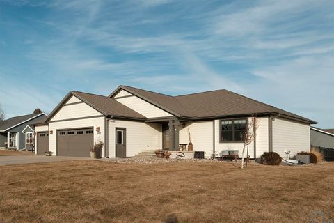 Tiny photo for 1682 5th Ave SE Ave, Sioux Center, IA 51250 (MLS # 831813)