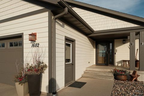 Tiny photo for 1682 5th Ave SE Ave, Sioux Center, IA 51250 (MLS # 831813)