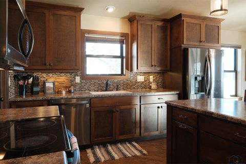 Tiny photo for 1682 5th Ave SE Ave, Sioux Center, IA 51250 (MLS # 831813)