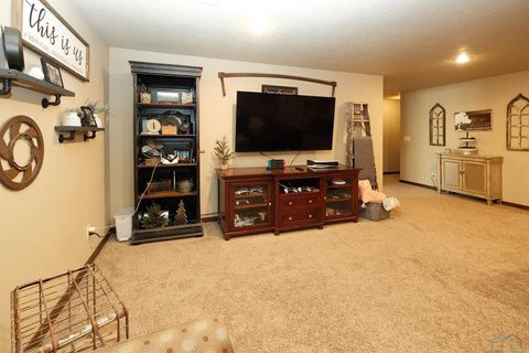 Tiny photo for 1682 5th Ave SE Ave, Sioux Center, IA 51250 (MLS # 831813)