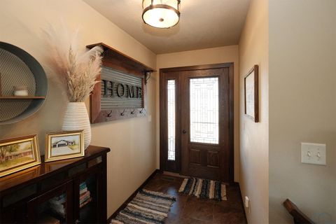 Tiny photo for 1682 5th Ave SE Ave, Sioux Center, IA 51250 (MLS # 831813)