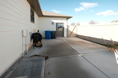 Tiny photo for 1682 5th Ave SE Ave, Sioux Center, IA 51250 (MLS # 831813)