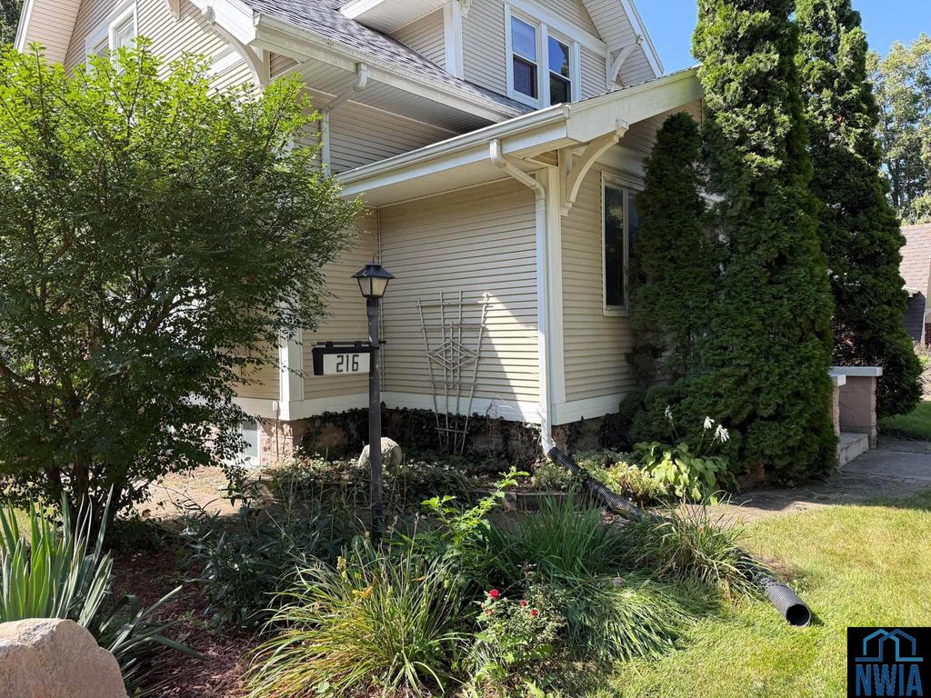 Photo of 216 Arizona Ave NW Ave, Orange City, IA 51041 (MLS # 830452)