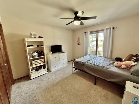 Tiny photo for 504 Iowa Ave SW Ave, Orange City, IA 51041 (MLS # 830478)