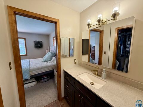 Tiny photo for 504 Iowa Ave SW Ave, Orange City, IA 51041 (MLS # 830478)