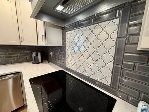 Tiny photo for 504 Iowa Ave SW Ave, Orange City, IA 51041 (MLS # 830478)