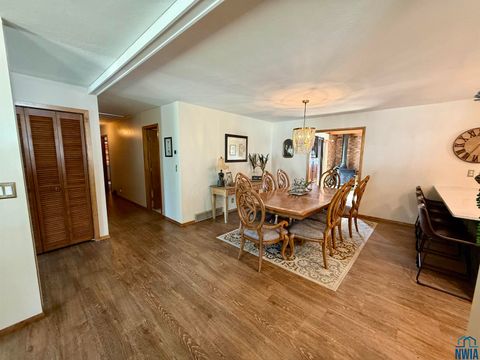 Tiny photo for 504 Iowa Ave SW Ave, Orange City, IA 51041 (MLS # 830478)