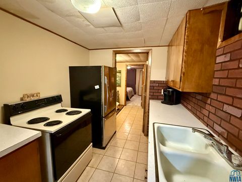 Tiny photo for 504 Iowa Ave SW Ave, Orange City, IA 51041 (MLS # 830478)