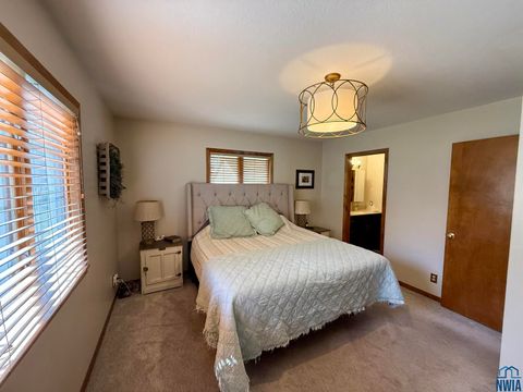 Tiny photo for 504 Iowa Ave SW Ave, Orange City, IA 51041 (MLS # 830478)