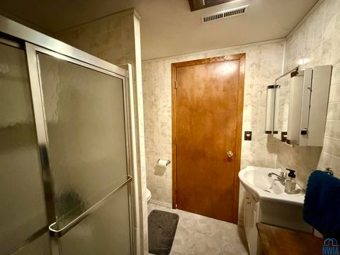 Tiny photo for 504 Iowa Ave SW Ave, Orange City, IA 51041 (MLS # 830478)