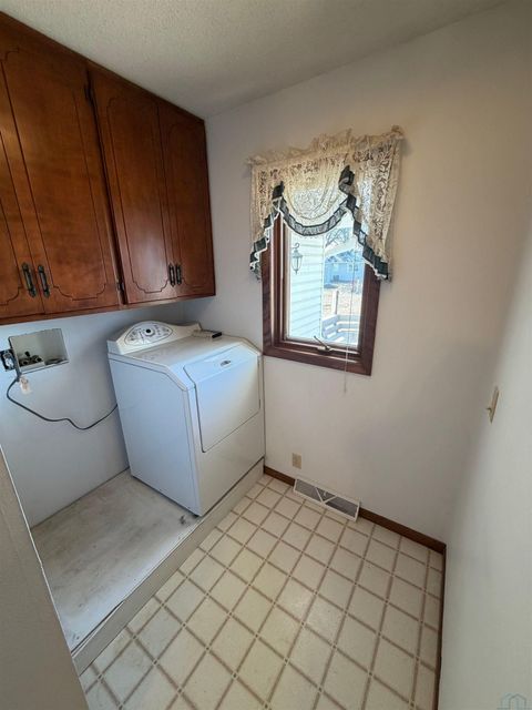 Tiny photo for 408 Grove Street, Boyden, IA 51234 (MLS # 831830)