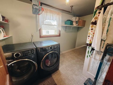 Tiny photo for 401 Iowa Ave SW Ave, Orange City, IA 51041 (MLS # 832217)