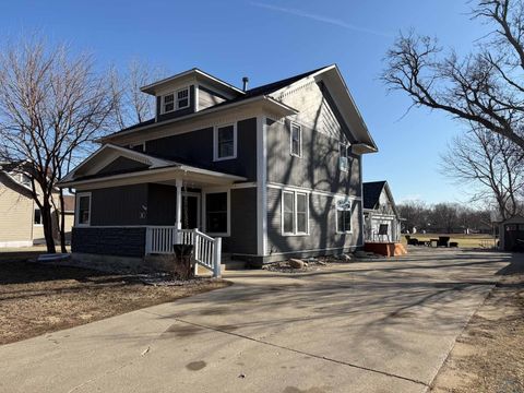 Photo of 401 Iowa Ave SW Ave, Orange City, IA 51041 (MLS # 832217)