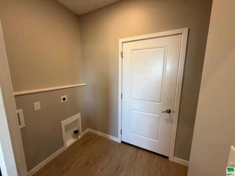 Tiny photo for 1616 14th St SE St, Orange City, IA 51041 (MLS # 826855)