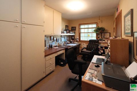 Tiny photo for 528 5th Ave SE Ave, Sioux Center, IA 51250 (MLS # 829953)