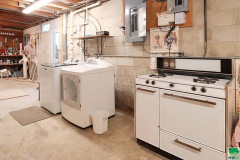 Tiny photo for 528 5th Ave SE Ave, Sioux Center, IA 51250 (MLS # 829953)