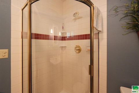 Tiny photo for 528 5th Ave SE Ave, Sioux Center, IA 51250 (MLS # 829953)