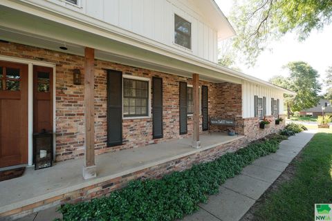 Tiny photo for 528 5th Ave SE Ave, Sioux Center, IA 51250 (MLS # 829953)