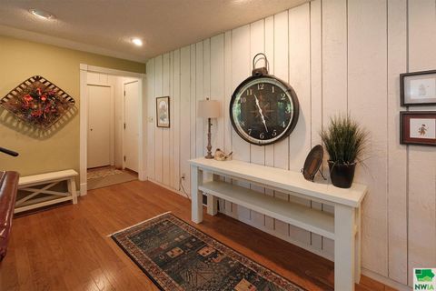 Tiny photo for 528 5th Ave SE Ave, Sioux Center, IA 51250 (MLS # 829953)