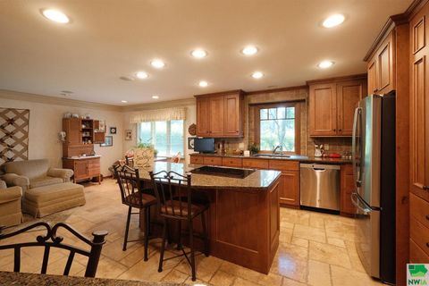 Tiny photo for 528 5th Ave SE Ave, Sioux Center, IA 51250 (MLS # 829953)