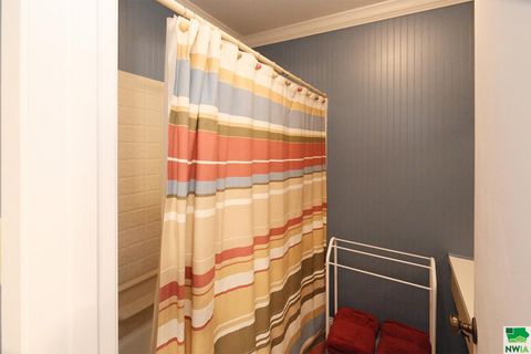 Tiny photo for 528 5th Ave SE Ave, Sioux Center, IA 51250 (MLS # 829953)