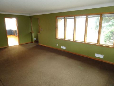 Tiny photo for 612 5th Street, Sheldon, IA 51201 (MLS # 829212)