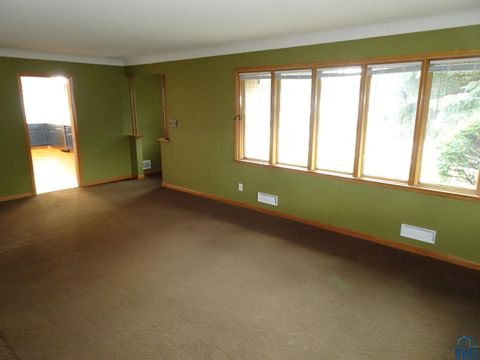 Tiny photo for 612 5th Street, Sheldon, IA 51201 (MLS # 829212)