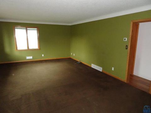 Tiny photo for 612 5th Street, Sheldon, IA 51201 (MLS # 829212)